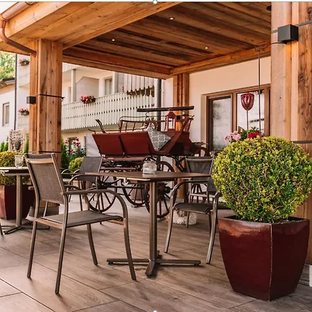 Отель Wohlfuehlhotel Zur Post 4*