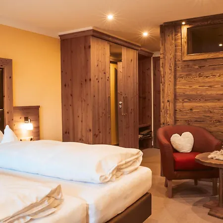 ホテル Wohlfuehlhotel Zur Post Langdorf (Regen)